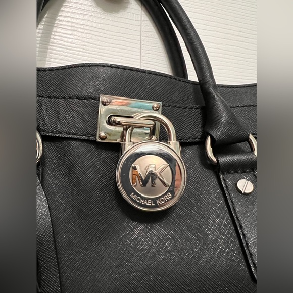 Authentic Michael Kors large Hamilton satchel - Picture 3 of 12